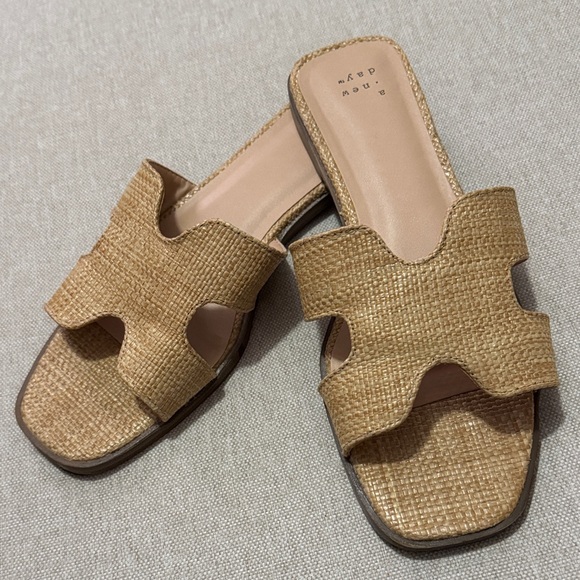 a new day Shoes - EUC a new day brand Sandals-Sz 9-Woven Textured Uppers-Natural Color/Tan-Slip On